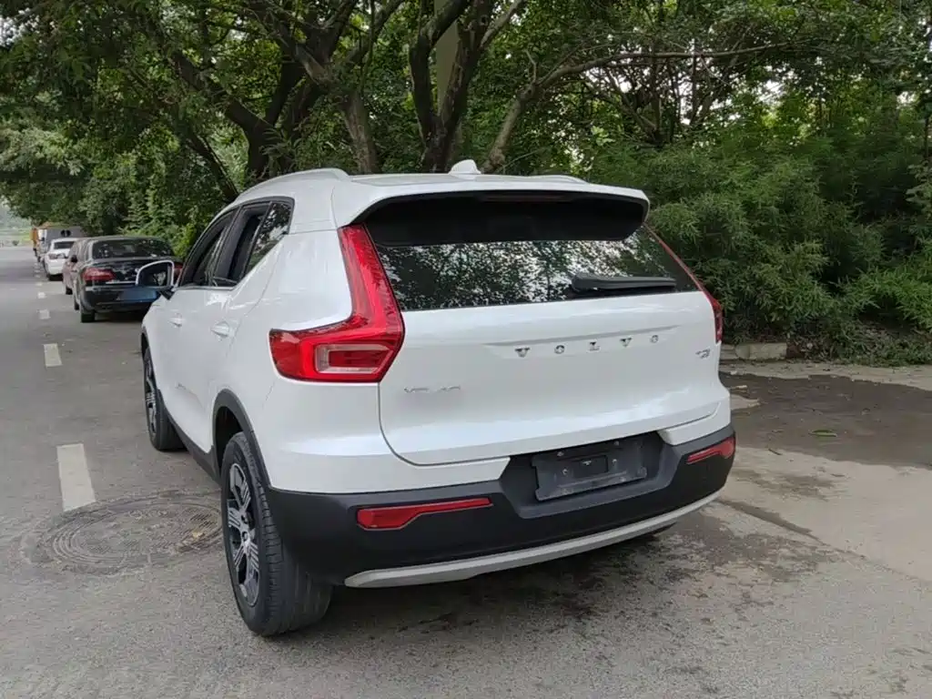 Volvo XC40 — миниатюра 5