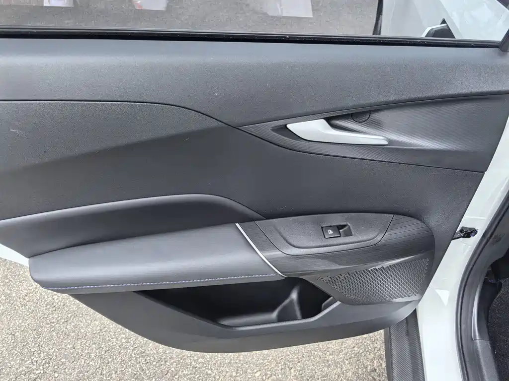 Changan Eado — миниатюра 9