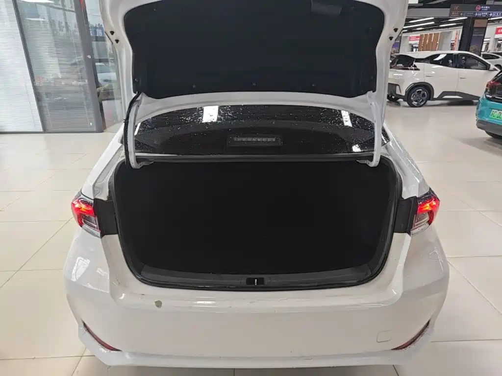Toyota Corolla — миниатюра 19