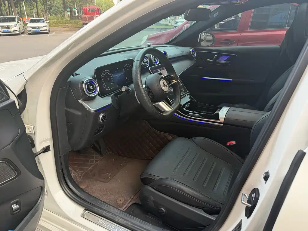 Mercedes-Benz C-Class — миниатюра 8