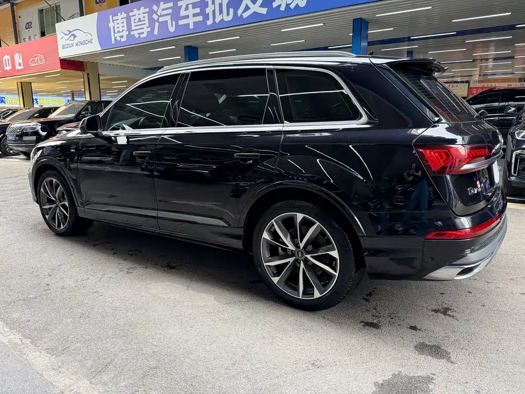 Audi Q7 — миниатюра 22