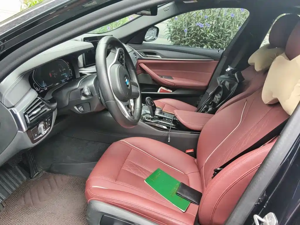 BMW 5 Series New Energy — миниатюра 16