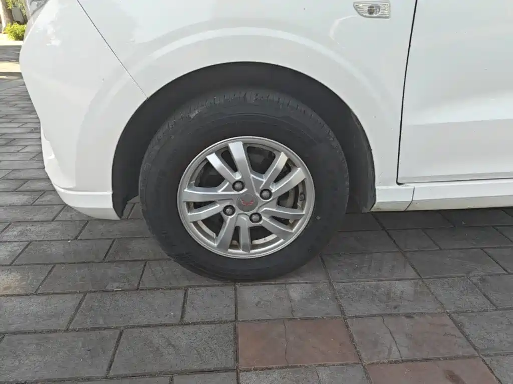 Wuling Hongguang — миниатюра 23