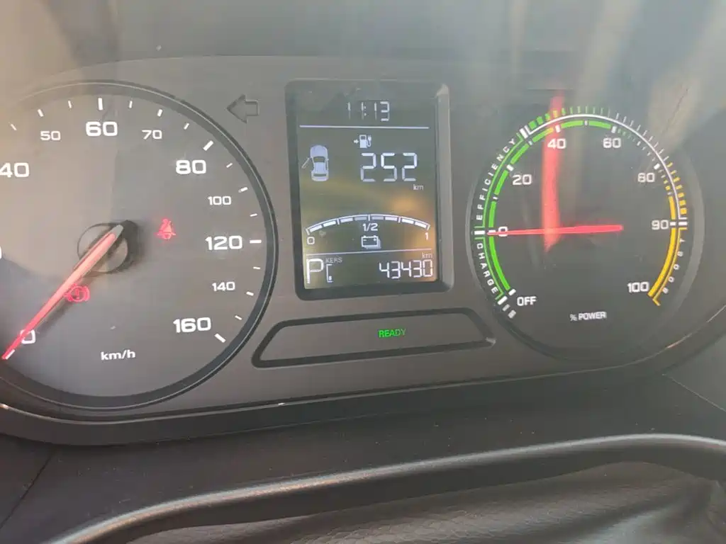 Roewe Clever — миниатюра 12