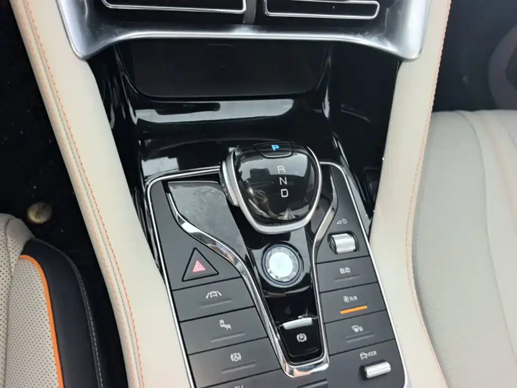 BYD PLUS New Energy — миниатюра 14