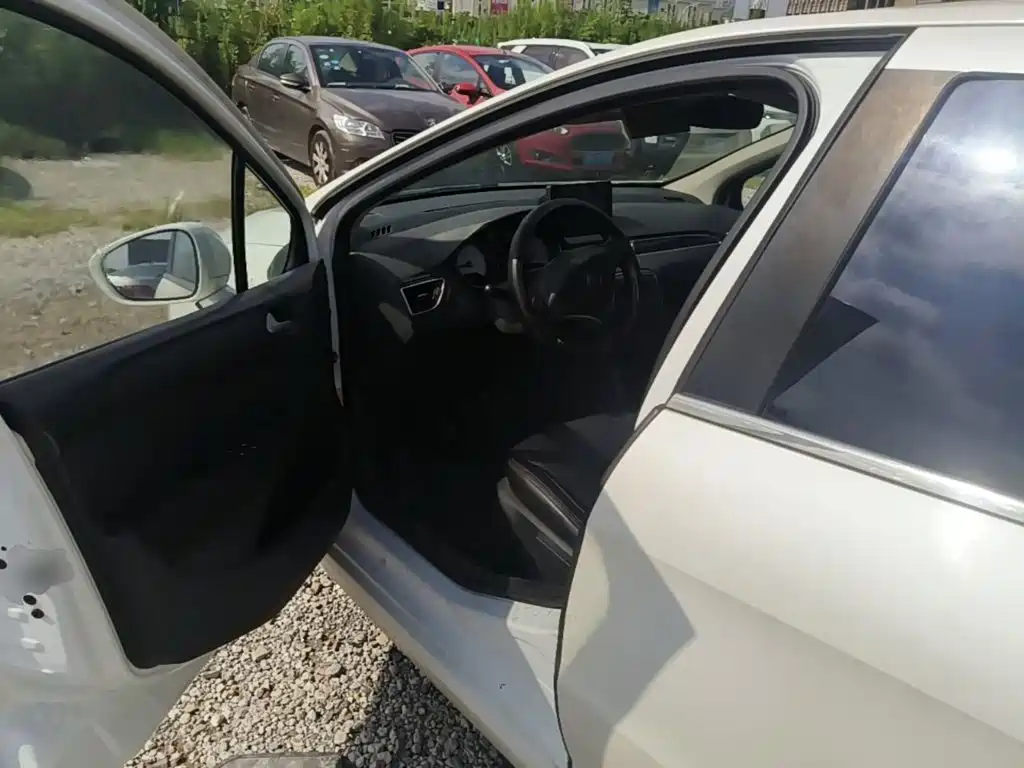 Peugeot 308 — миниатюра 21