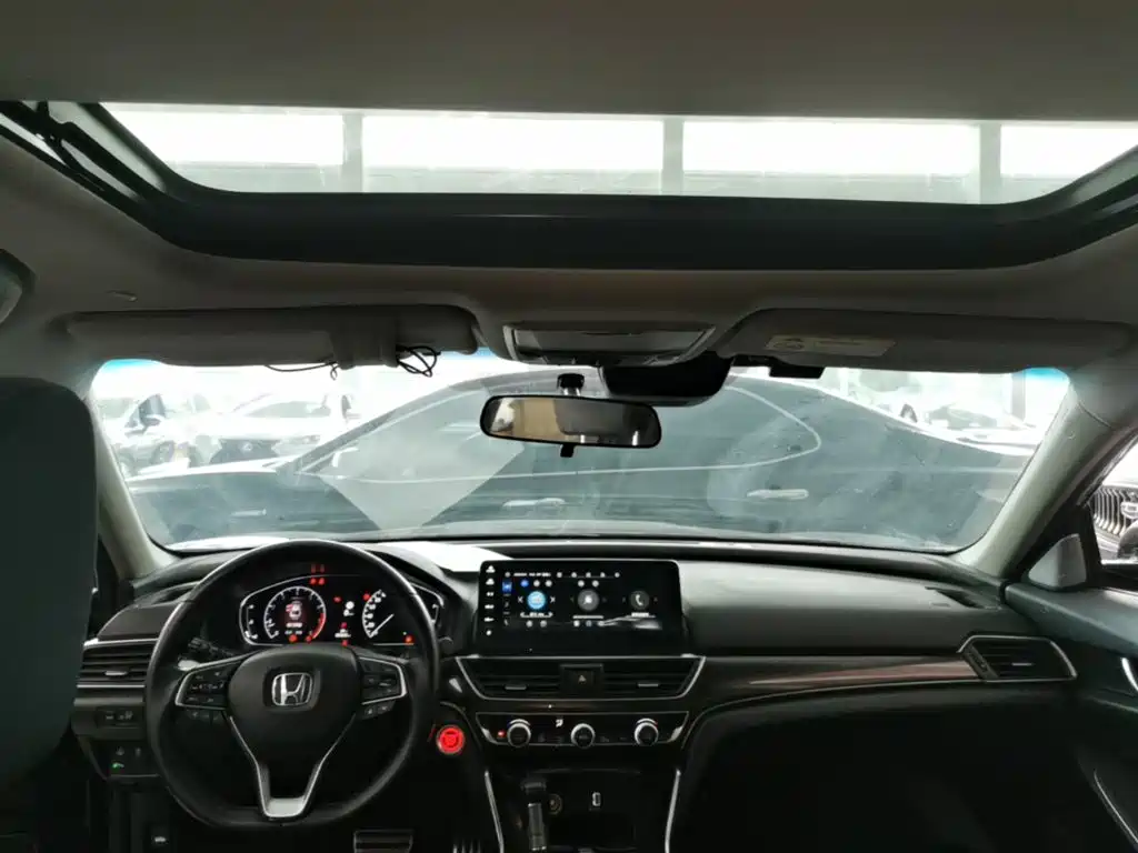 Honda Accord — миниатюра 18