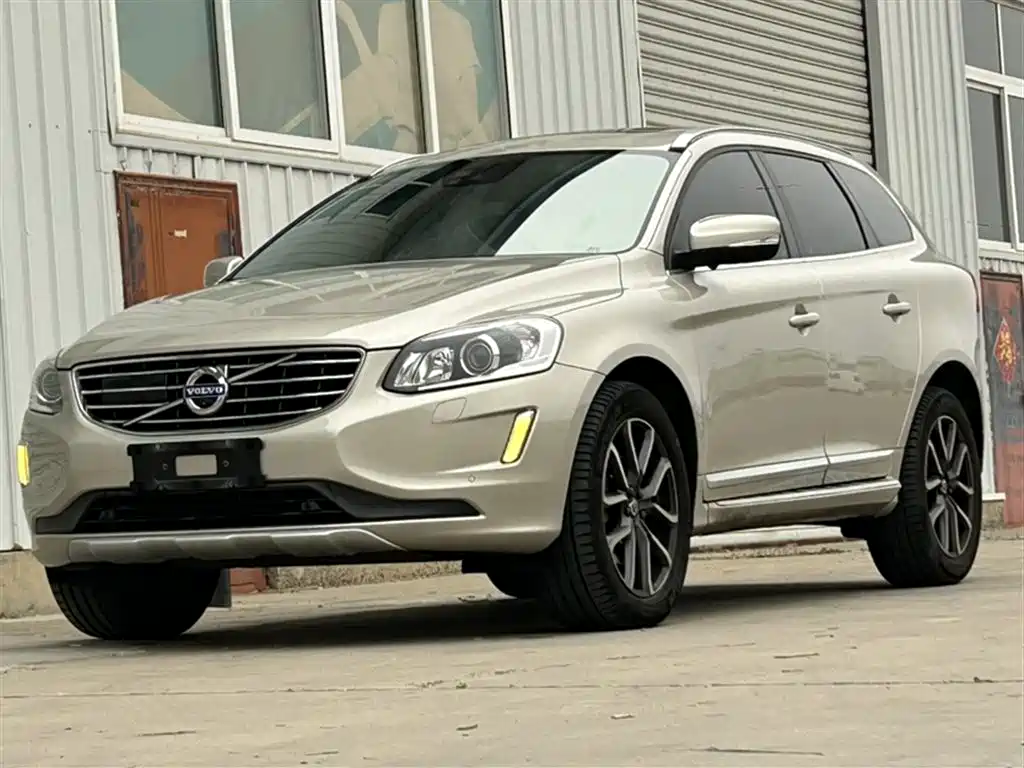 Volvo XC60 2017 T5 AWD Smart Vision Upgrade Edition