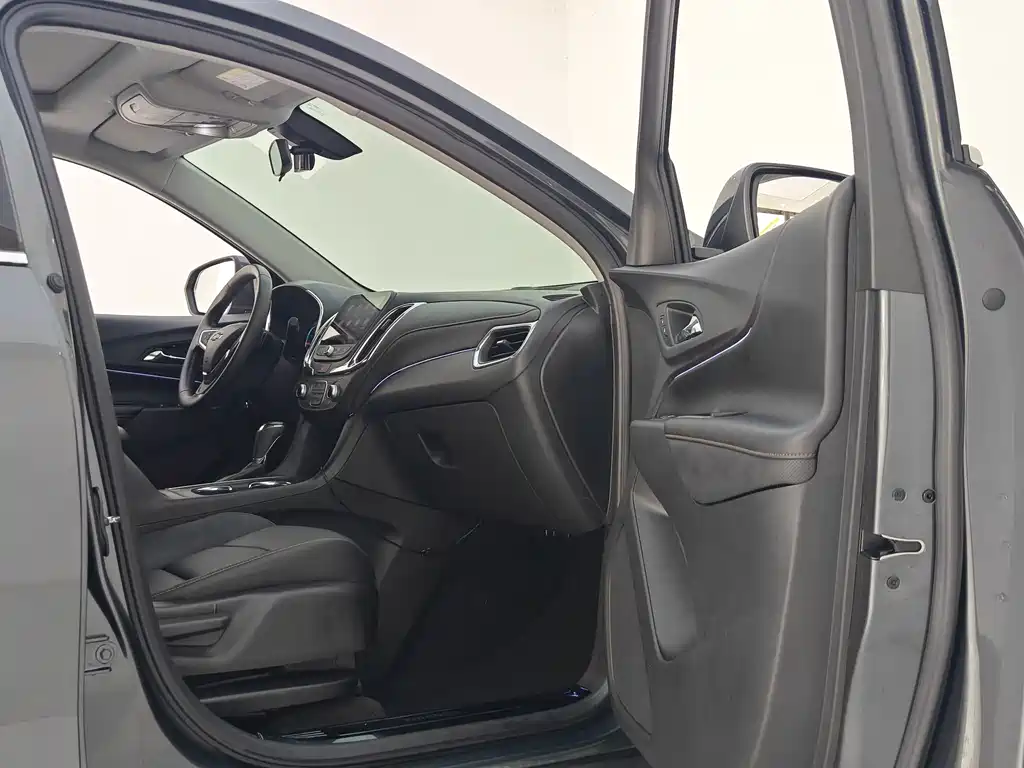 Chevrolet Equinox — миниатюра 15