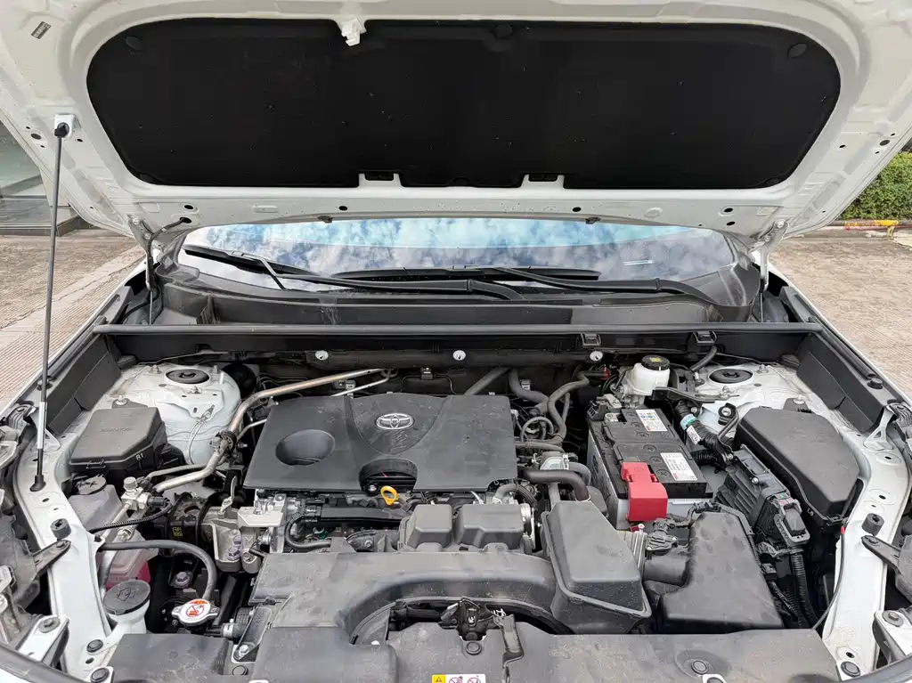 Toyota RAV4 — миниатюра 15