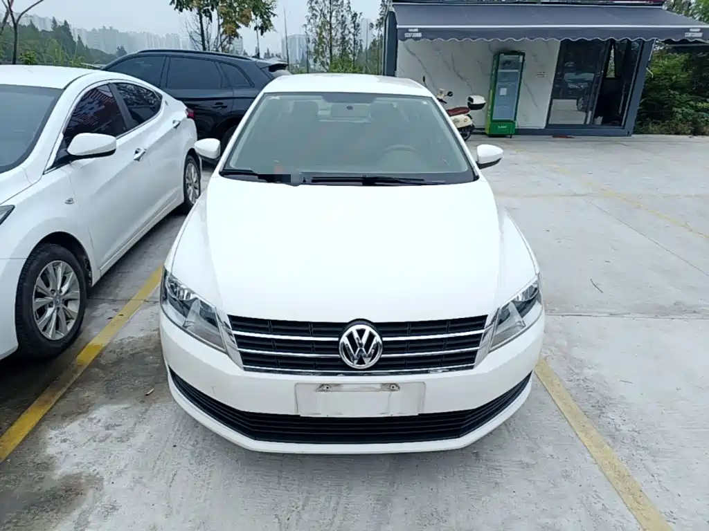 Volkswagen Lavida — миниатюра 3