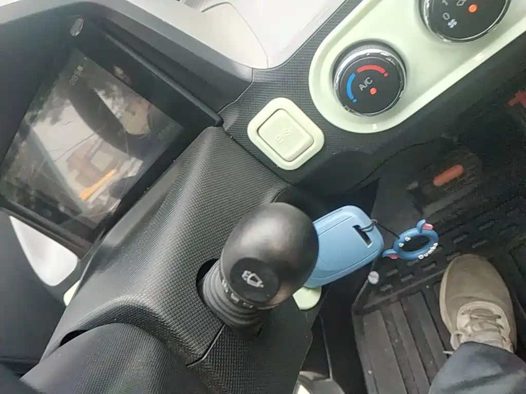 Wuling MINIEV — миниатюра 9