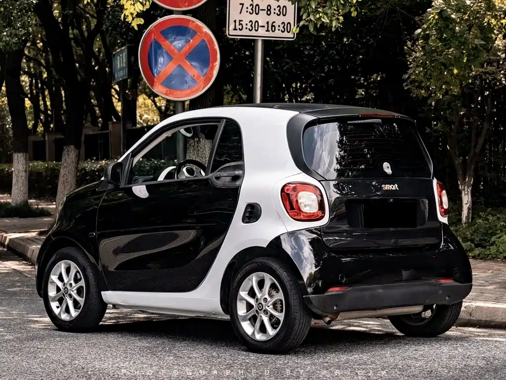 smart Smart Fortwo — миниатюра 9