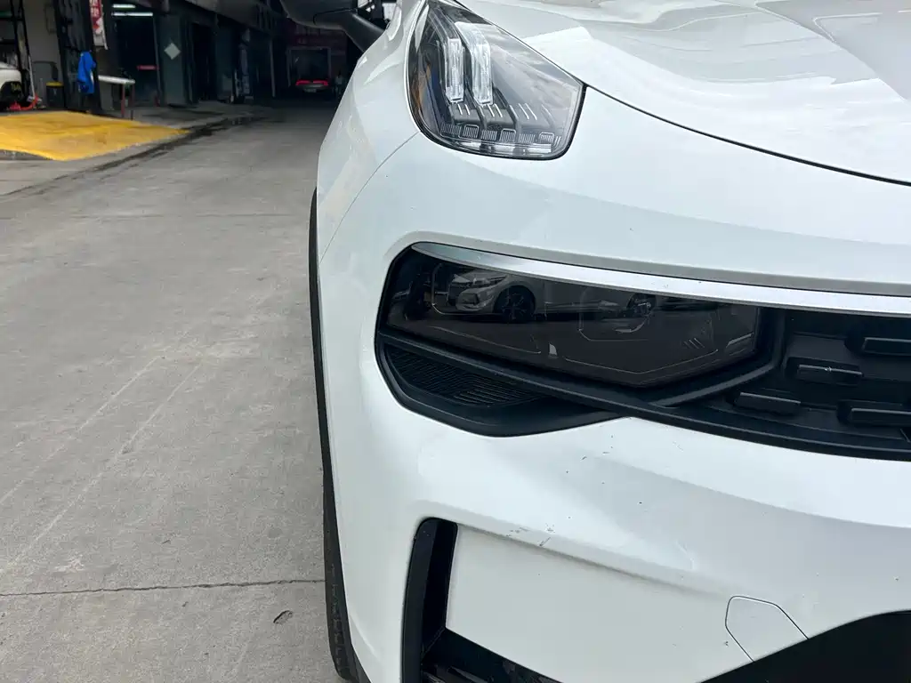 Lynk & Co 01 — миниатюра 14