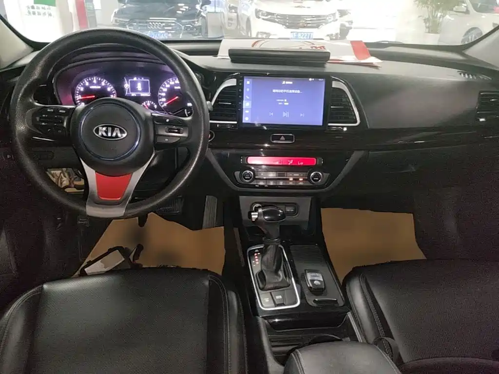 Kia K4 — миниатюра 10