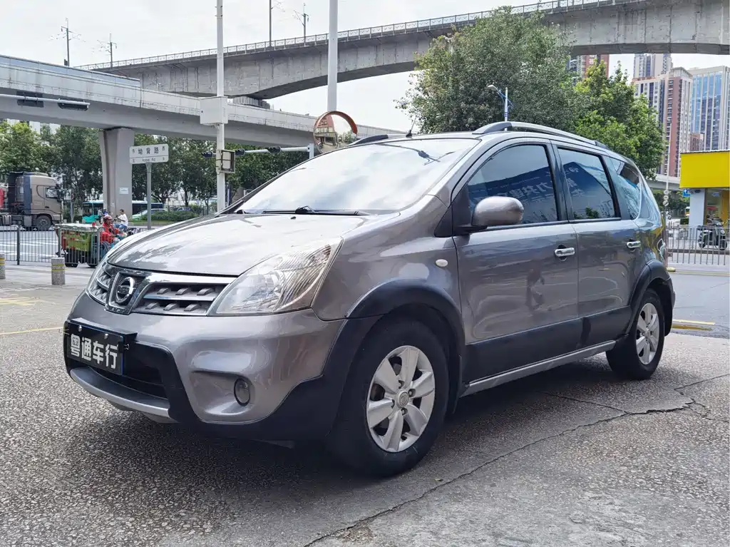 Nissan Livina