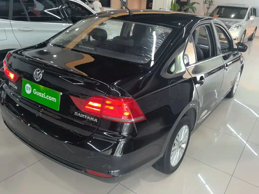 Volkswagen Santana — миниатюра 7