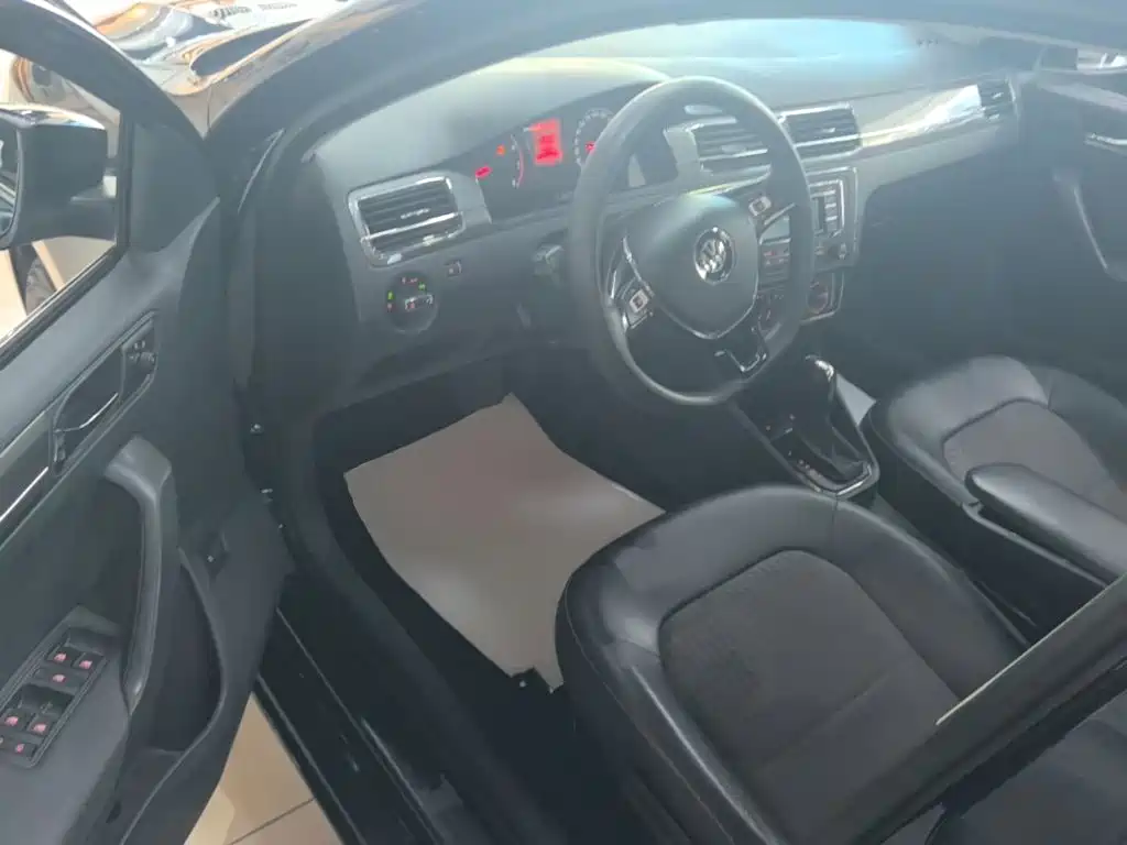 Volkswagen Santana — миниатюра 16