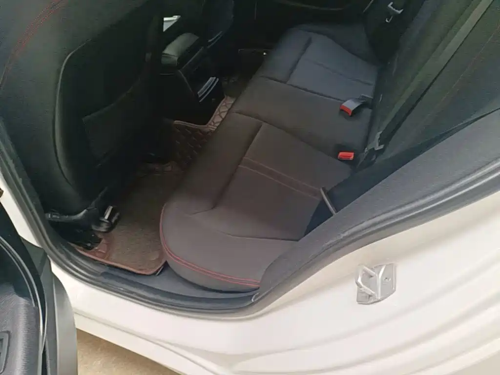 BMW 1 Series (Import) — миниатюра 17
