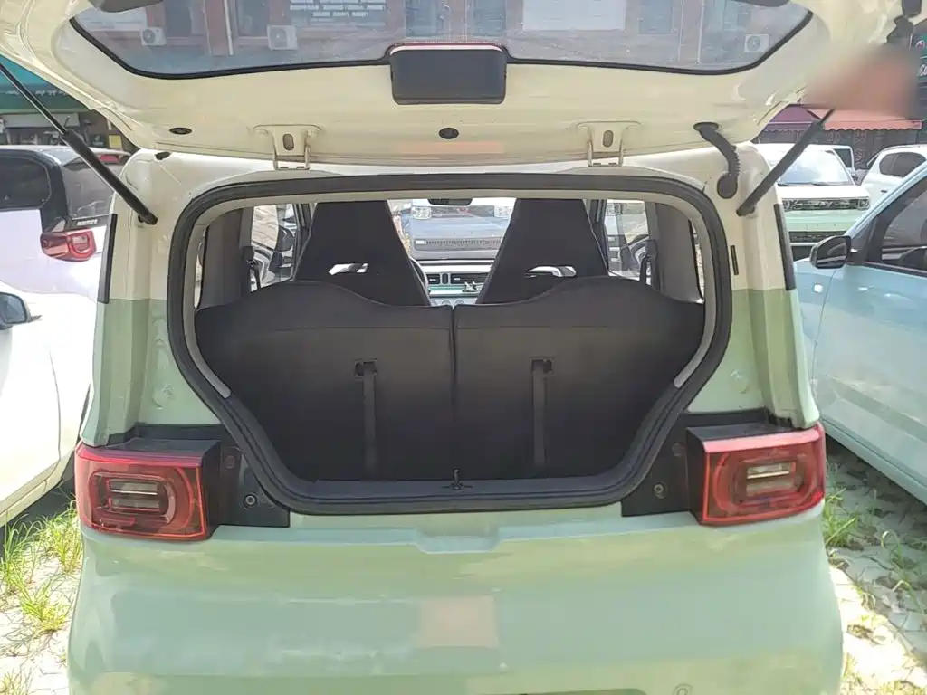 Wuling MINIEV — миниатюра 19
