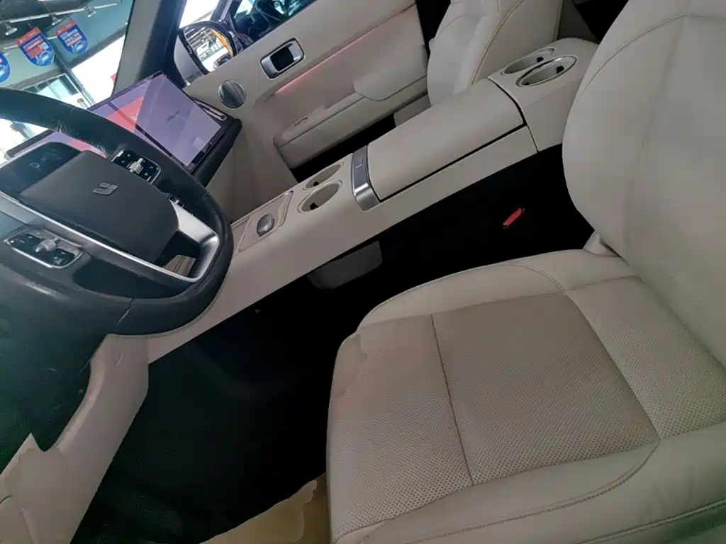 Li Auto Li L8 — миниатюра 15