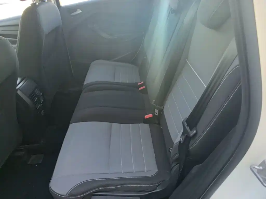Ford Kuga — миниатюра 17