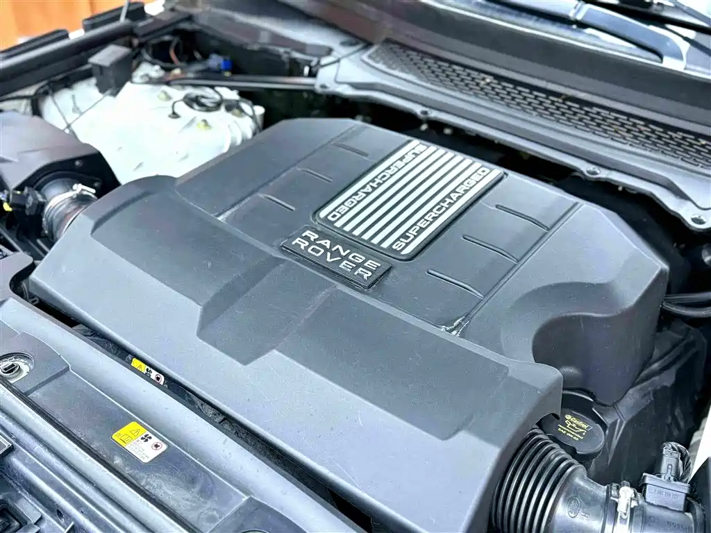 Land Rover Range Rover — миниатюра 17