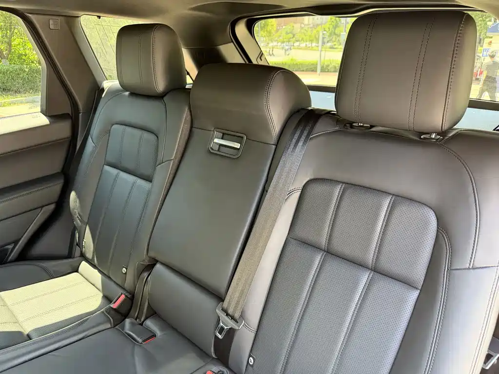 Land Rover Sport PHEV — миниатюра 18