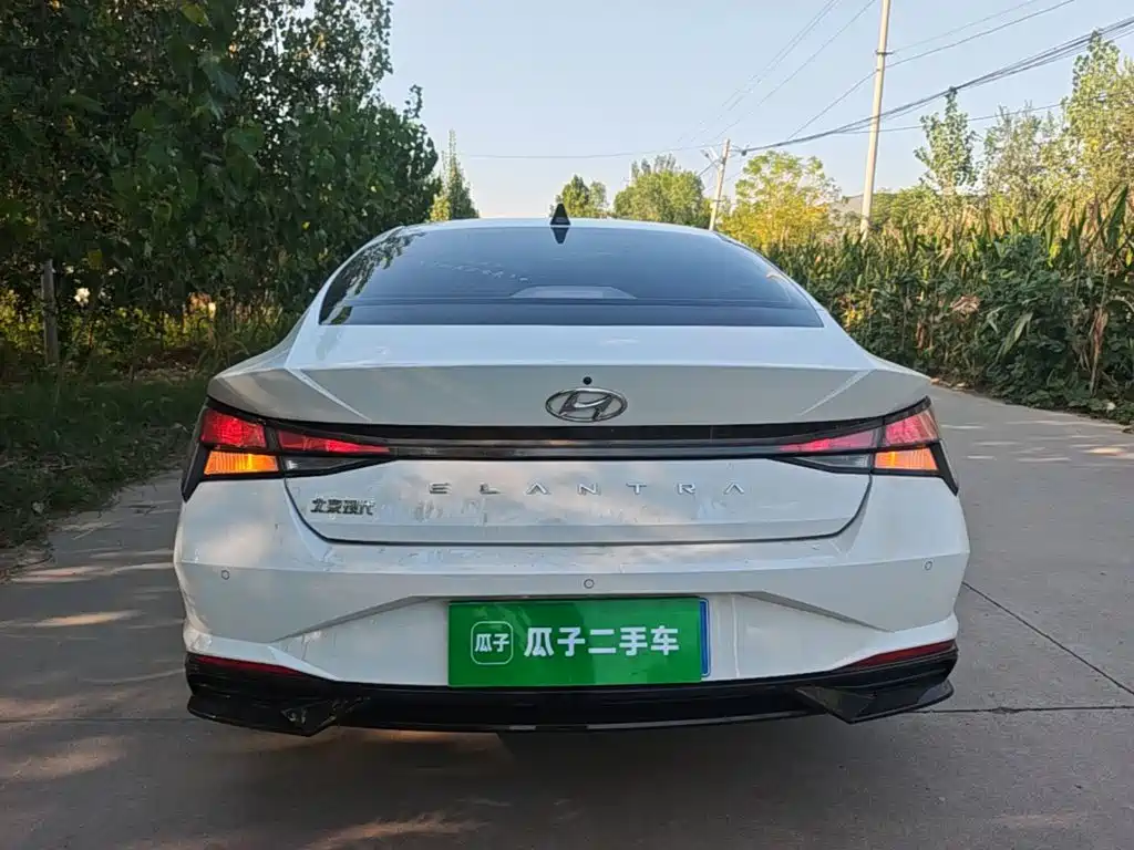 Hyundai Elantra — миниатюра 6