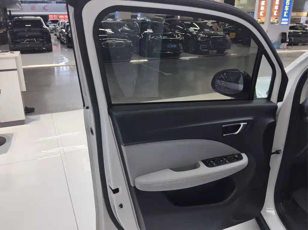 Leapmotor Leapmotor T03 — миниатюра 7