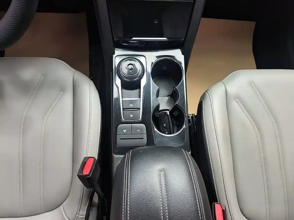 Ford Escape — миниатюра 14