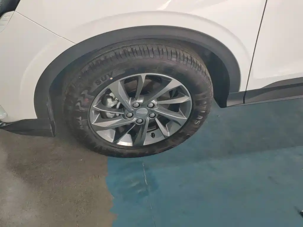 Geely Binyue — миниатюра 23