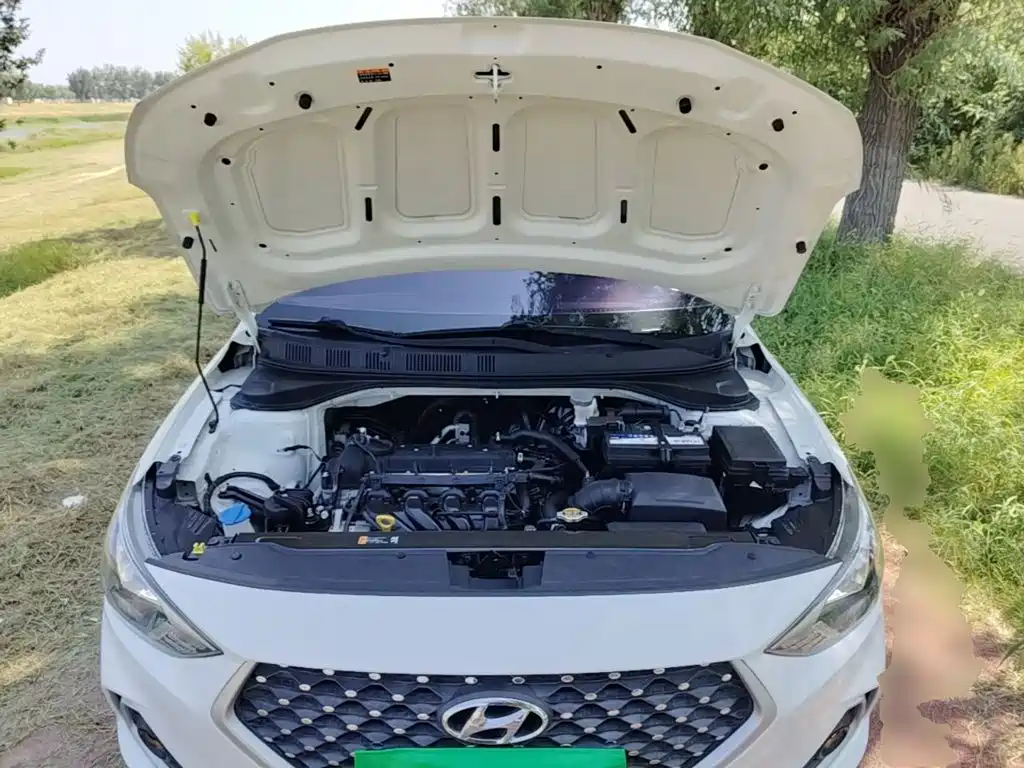 Hyundai Elantra — миниатюра 20