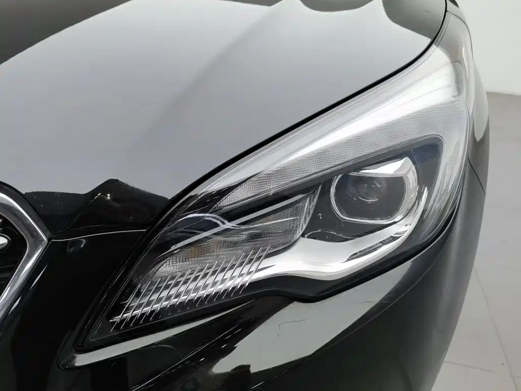 Buick Envision Plus — миниатюра 7