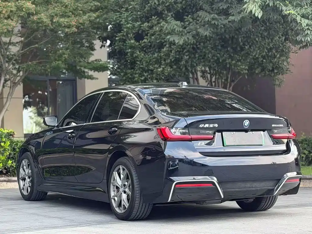 BMW i3 2022 eDrive 35 L