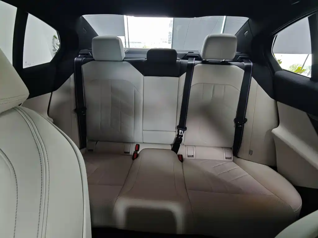BMW 5 Series (Import) — миниатюра 12
