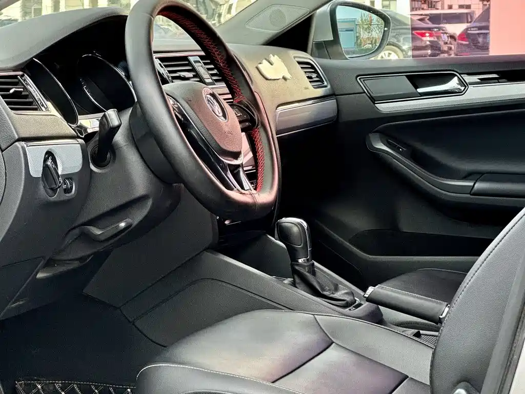 Volkswagen Sagitar — миниатюра 15