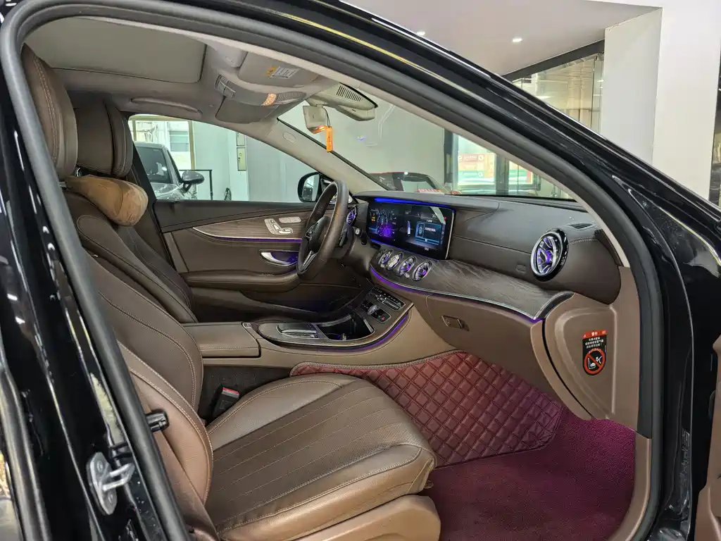 Mercedes-Benz E-Class — миниатюра 11