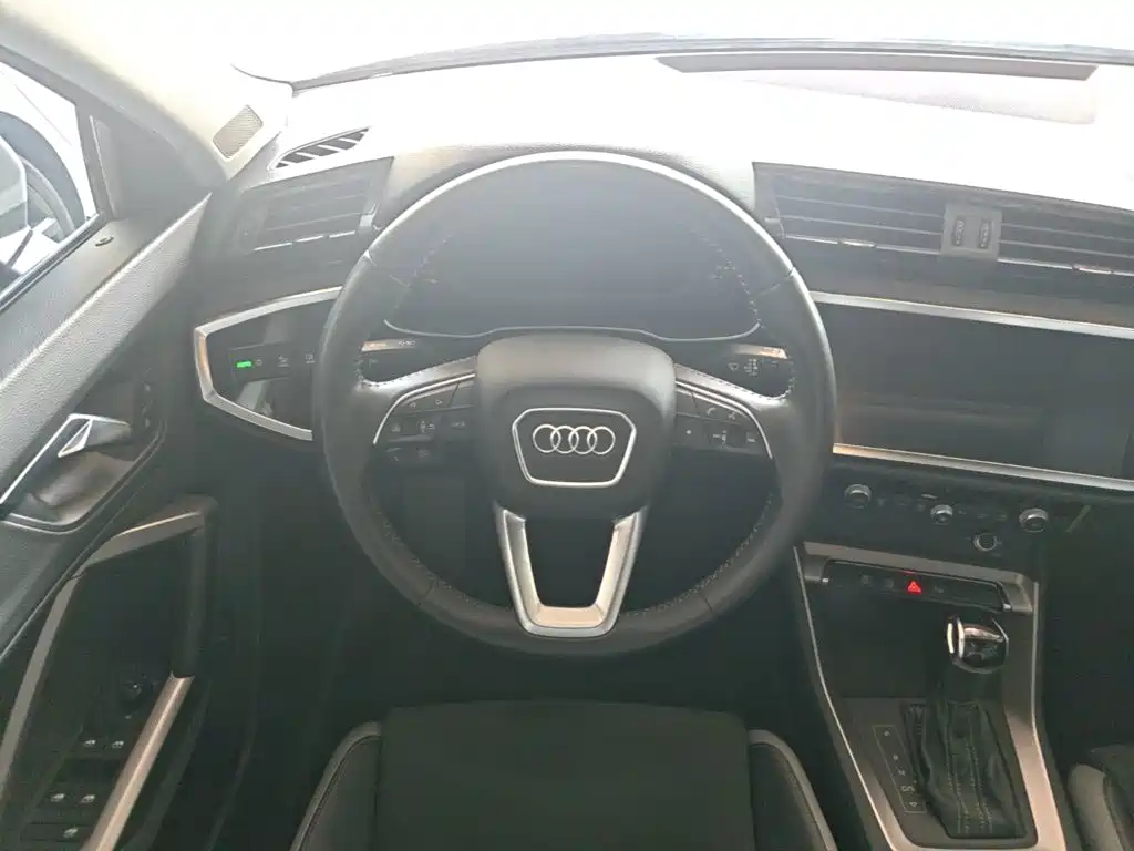 Audi Q3 — миниатюра 11