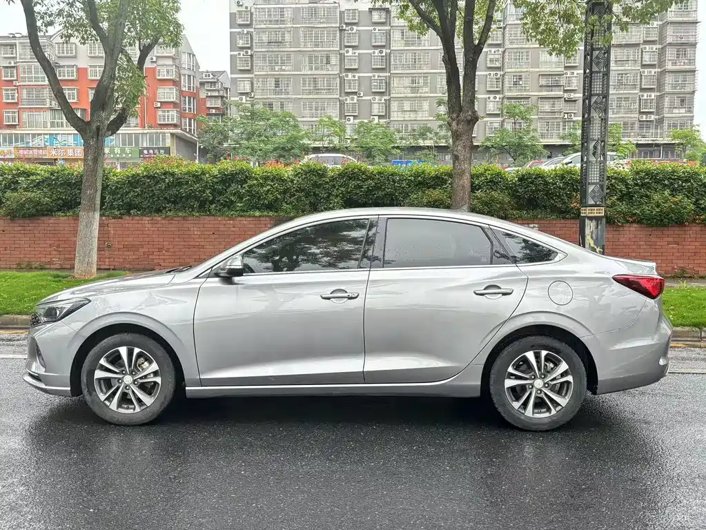 Changan Eado — миниатюра 5