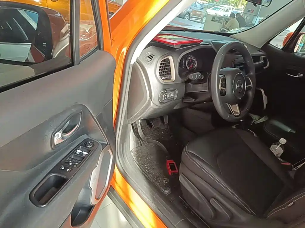 Jeep Renegade — миниатюра 16