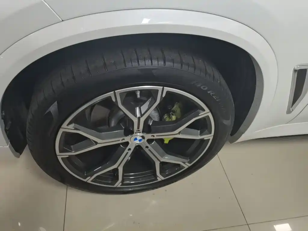 BMW X5 — миниатюра 23