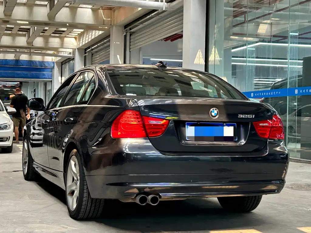 BMW 3 Series — миниатюра 5