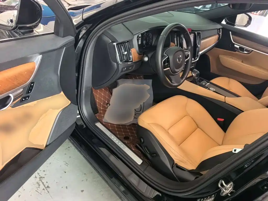Volvo S90 — миниатюра 16