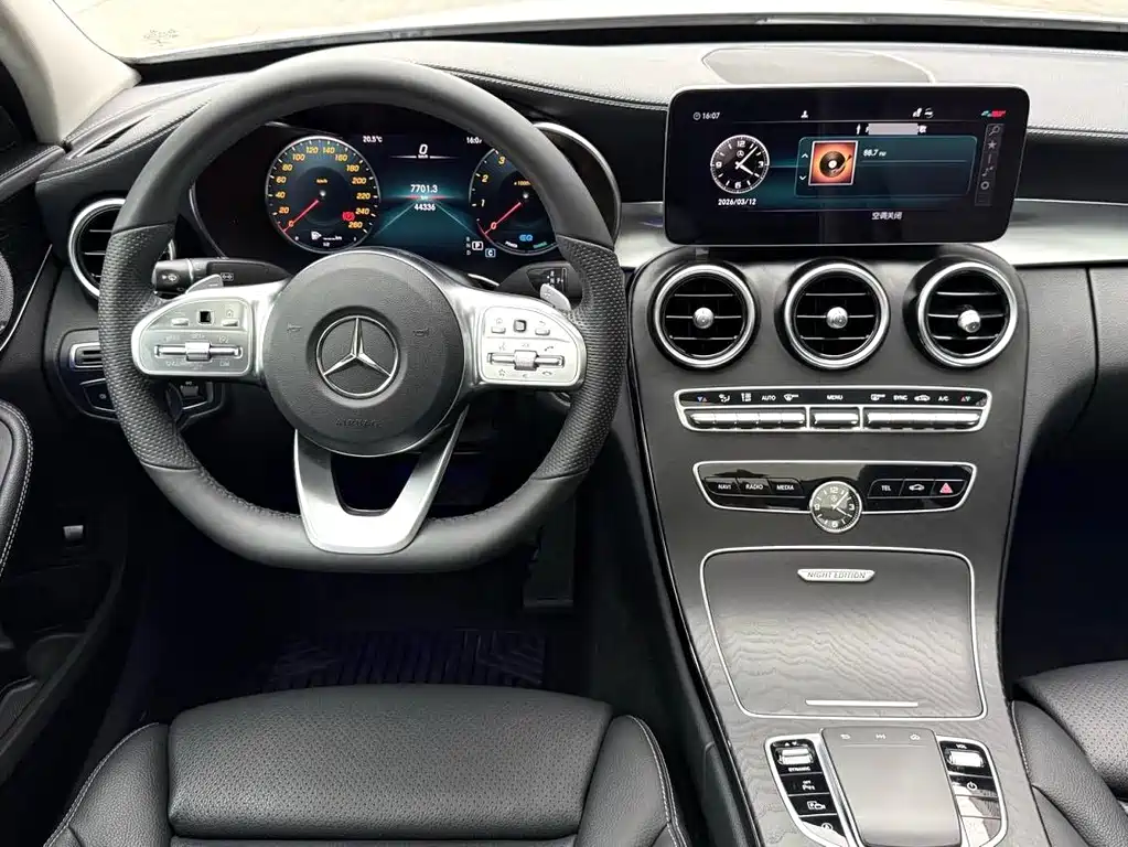 Mercedes-Benz C-Class — миниатюра 10