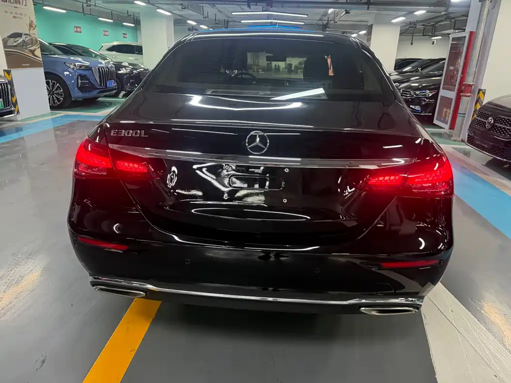 Mercedes-Benz E-Class — миниатюра 17