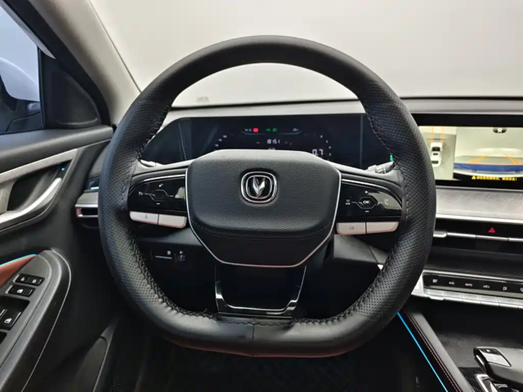 Changan Eado — миниатюра 6