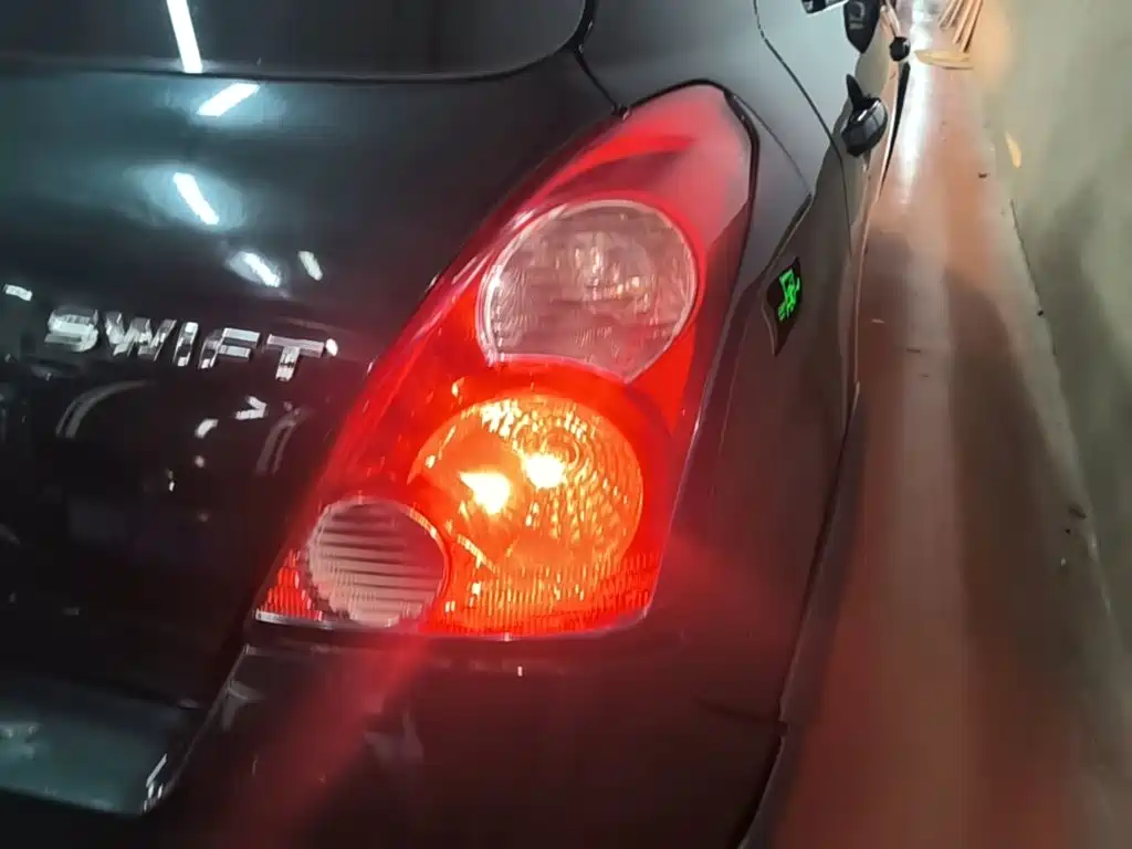 Suzuki Swift — миниатюра 8
