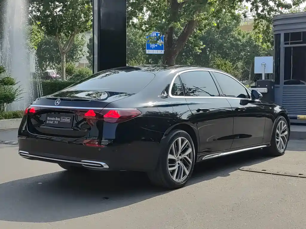 Mercedes-Benz E-Class E 2025 E 300 L Fashion