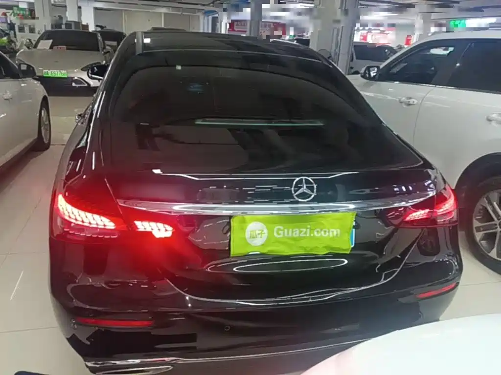 Mercedes-Benz E-Class — миниатюра 6